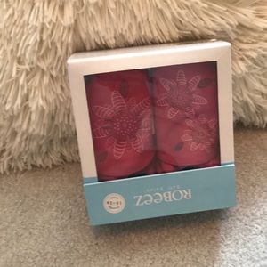 Little kids soft sole pink shoes